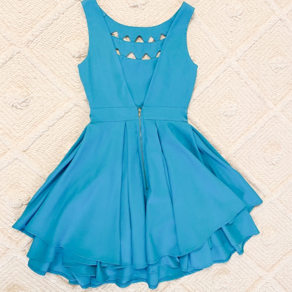 L'atiste by Amy Latiste blue dress